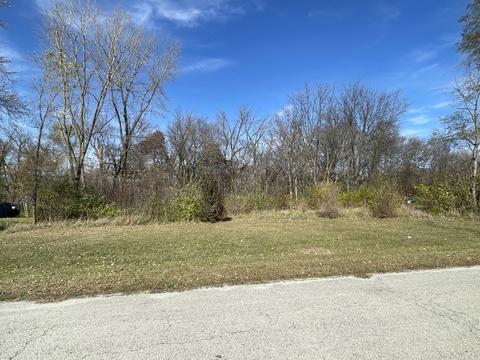 24 Birchwood Ln, Aroma Park, IL 60910