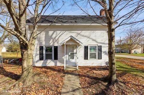 212 S Elm St, Mclean, IL 61754 photo 2