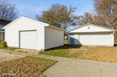 212 S Elm St, Mclean, IL 61754 photo 3