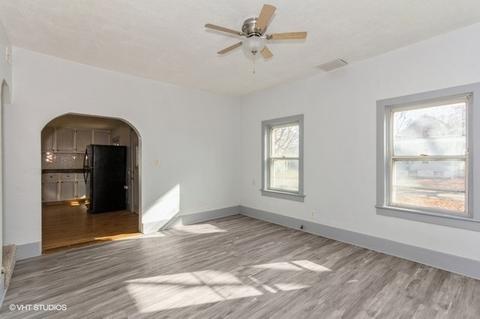 212 S Elm St, Mclean, IL 61754 photo 8