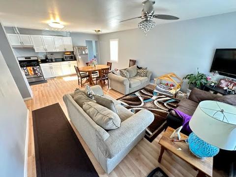 2106 Mill Ln, Mchenry, IL 60050 photo 2