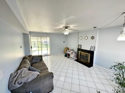 2106 Mill Ln, Mchenry, IL 60050 photo 4