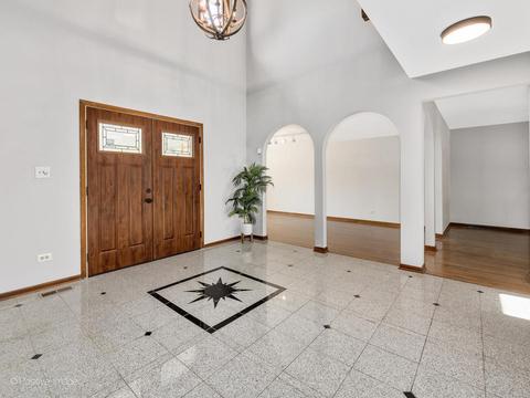 432 Stonegate Ct, Willowbrook, IL 60527 photo 5