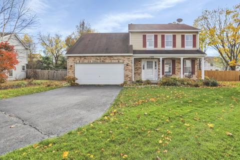 1486 Knotty Pine Dr, Elgin, IL 60123 photo 1