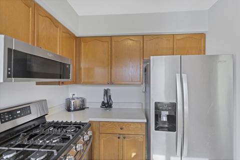 1486 Knotty Pine Dr, Elgin, IL 60123 photo 17