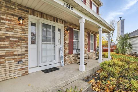 1486 Knotty Pine Dr, Elgin, IL 60123 photo 4