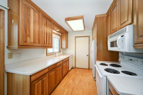 916 Molobay Ter, Bartlett, IL 60103 photo 9