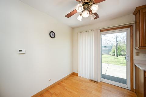 916 Molobay Ter, Bartlett, IL 60103 photo 10