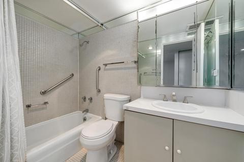 175 E Delaware Pl #4706, Chicago, IL 60611 photo 8