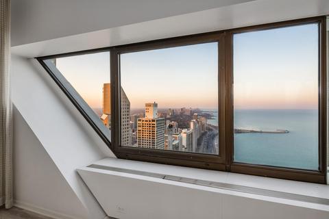 175 E Delaware Pl #4706, Chicago, IL 60611 photo 5
