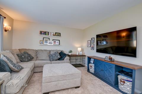 9863 Compton Dr, Huntley, IL 60142 photo 6