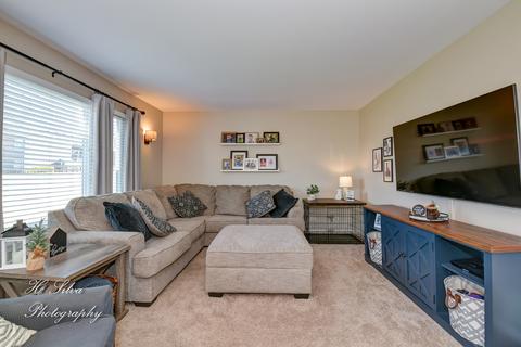 9863 Compton Dr, Huntley, IL 60142 photo 5