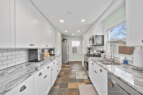 1603 E Liberty Dr, Wheaton, IL 60187 photo 9