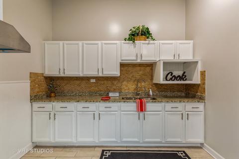 16524 Winchester Ave, Markham, IL 60428 photo 6