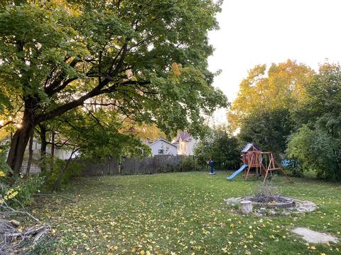 832 Augusta Ave, Elgin, IL 60120 photo 10