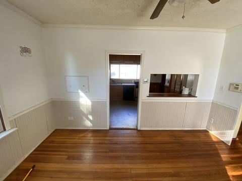 832 Augusta Ave, Elgin, IL 60120 photo 3