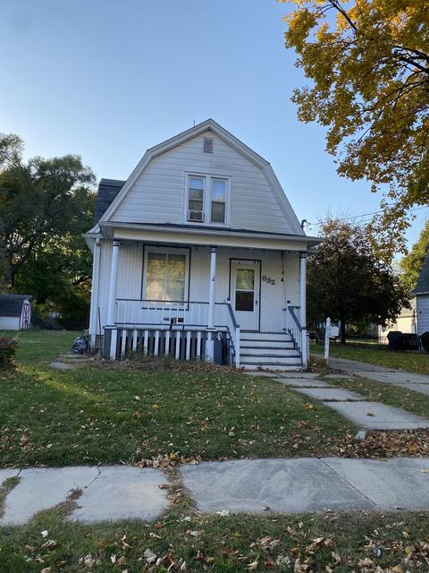 832 Augusta Ave, Elgin, IL 60120 photo 1