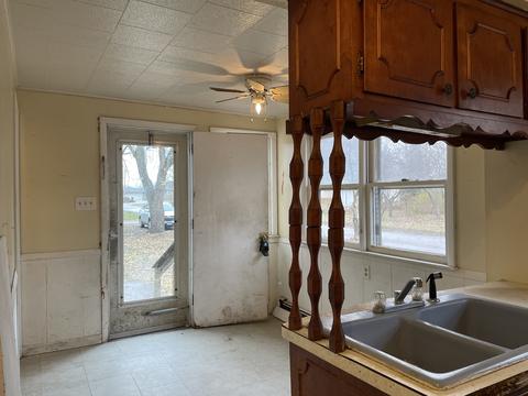 401 S Center St, Forrest, IL 61741 photo 16