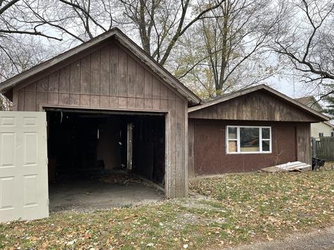 401 S Center St, Forrest, IL 61741 photo 6