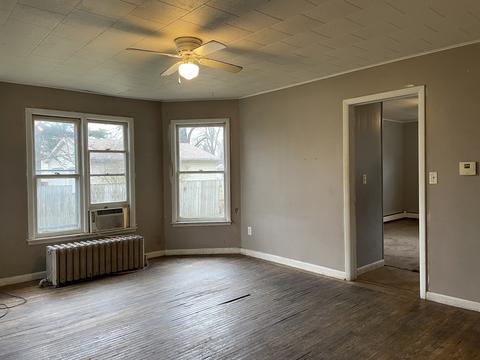 401 S Center St, Forrest, IL 61741 photo 11