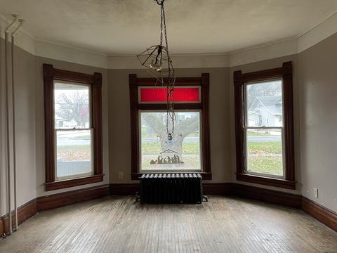 401 S Center St, Forrest, IL 61741 photo 9