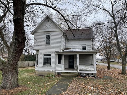 401 S Center St, Forrest, IL 61741 photo 2