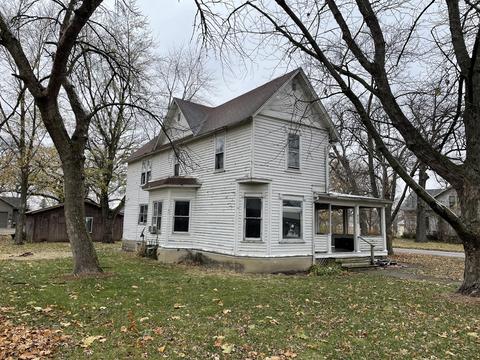 401 S Center St, Forrest, IL 61741 photo 3