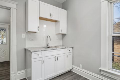 516 E 4th St, Lockport, IL 60441 photo 11