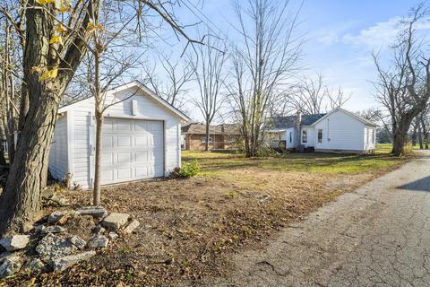 516 E 4th St, Lockport, IL 60441 photo 6
