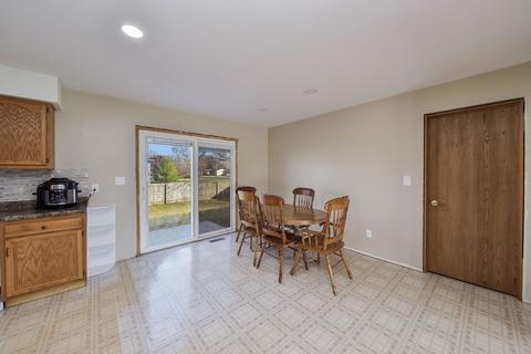 404 E Kelsey St, Malta, IL 60150 photo 6