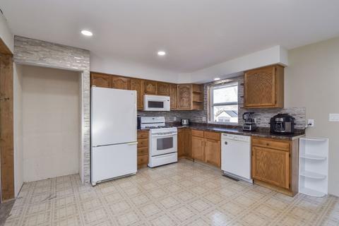 404 E Kelsey St, Malta, IL 60150 photo 7