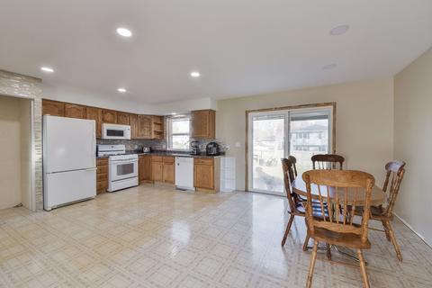 404 E Kelsey St, Malta, IL 60150 photo 5