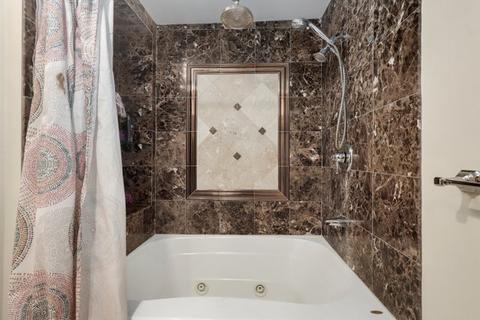 2 Maple Tree Ct, Elmhurst, IL 60126 photo 14