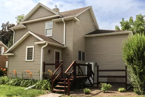 203 E South St, Morrison, IL 61270
