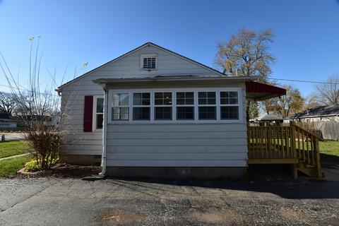 620 E Division St, Lockport, IL 60441 photo 5