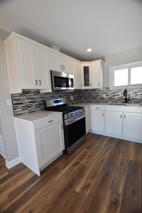 620 E Division St, Lockport, IL 60441 photo 17