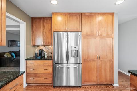 656 Aspen Ct, Bartlett, IL 60103 photo 9