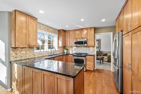 656 Aspen Ct, Bartlett, IL 60103 photo 7