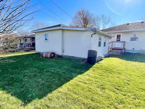 1721 Sunset Dr, Peru, IL 61354 photo 3