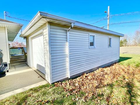 1721 Sunset Dr, Peru, IL 61354 photo 5