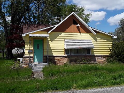 209 E 12th St, Georgetown, IL 61846 photo 2