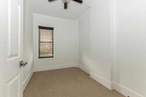 10720 S Champlain Ave, Chicago, IL 60628 photo 13
