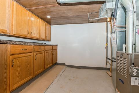 10720 S Champlain Ave, Chicago, IL 60628 photo 23