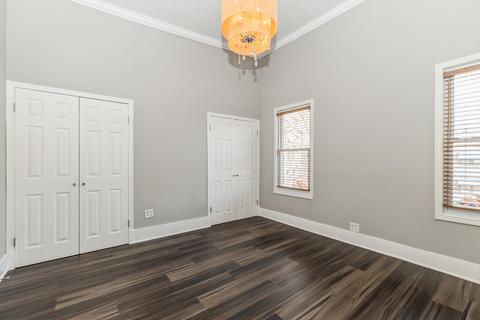 10720 S Champlain Ave, Chicago, IL 60628 photo 18