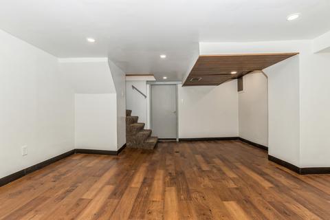 10720 S Champlain Ave, Chicago, IL 60628 photo 22