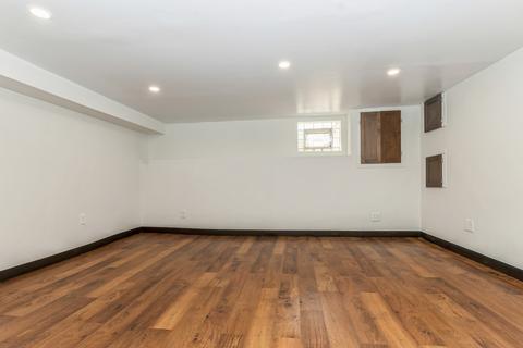 10720 S Champlain Ave, Chicago, IL 60628 photo 21
