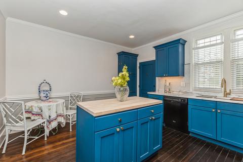 10720 S Champlain Ave, Chicago, IL 60628 photo 11