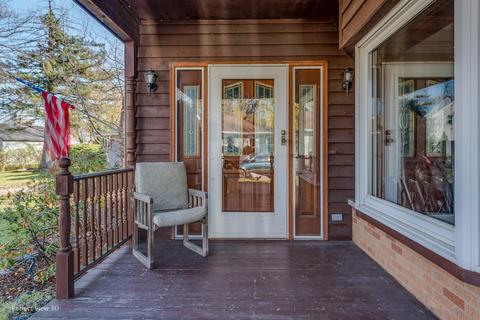 4204 Peacock Ct, Rolling Meadows, IL 60008 photo 2