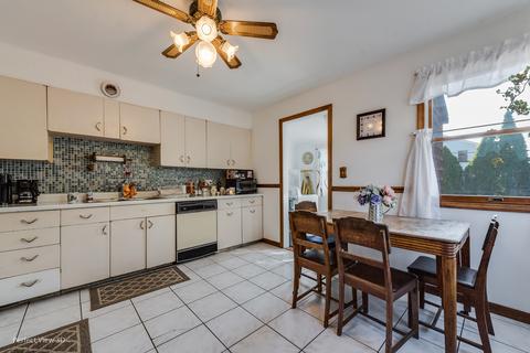 4204 Peacock Ct, Rolling Meadows, IL 60008 photo 8