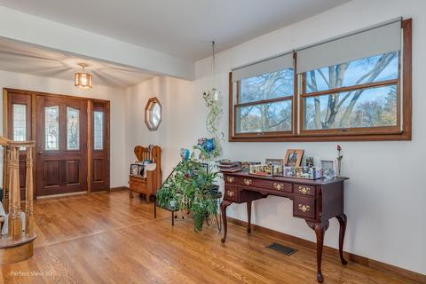 4204 Peacock Ct, Rolling Meadows, IL 60008 photo 4